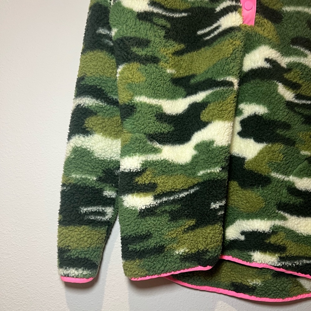 Crown & Ivy Women’s Long Sleeve Mock Neck Camo Sherpa Pullover Jacket Size L - Picture 4 of 11